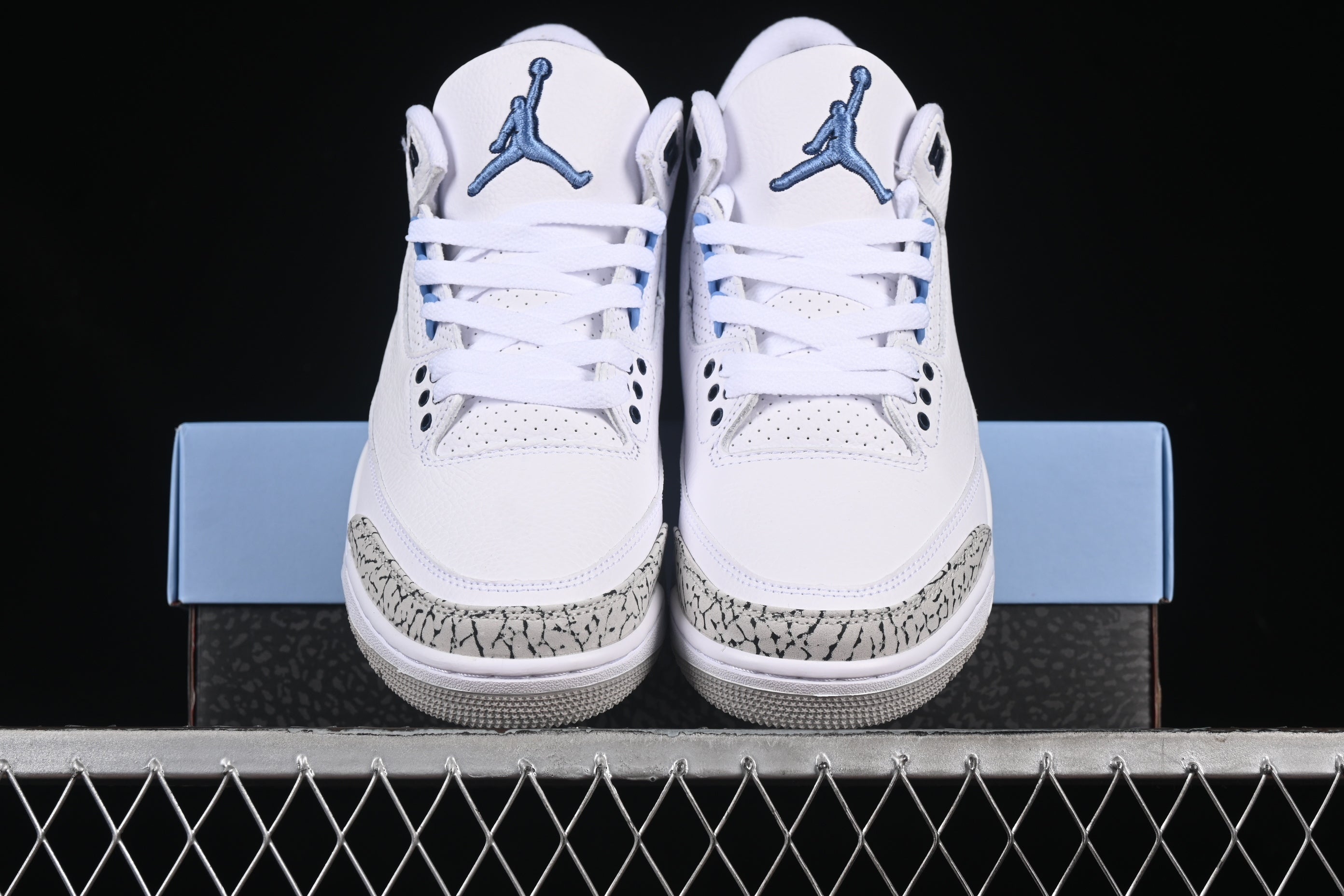 Jordan 3 UNC