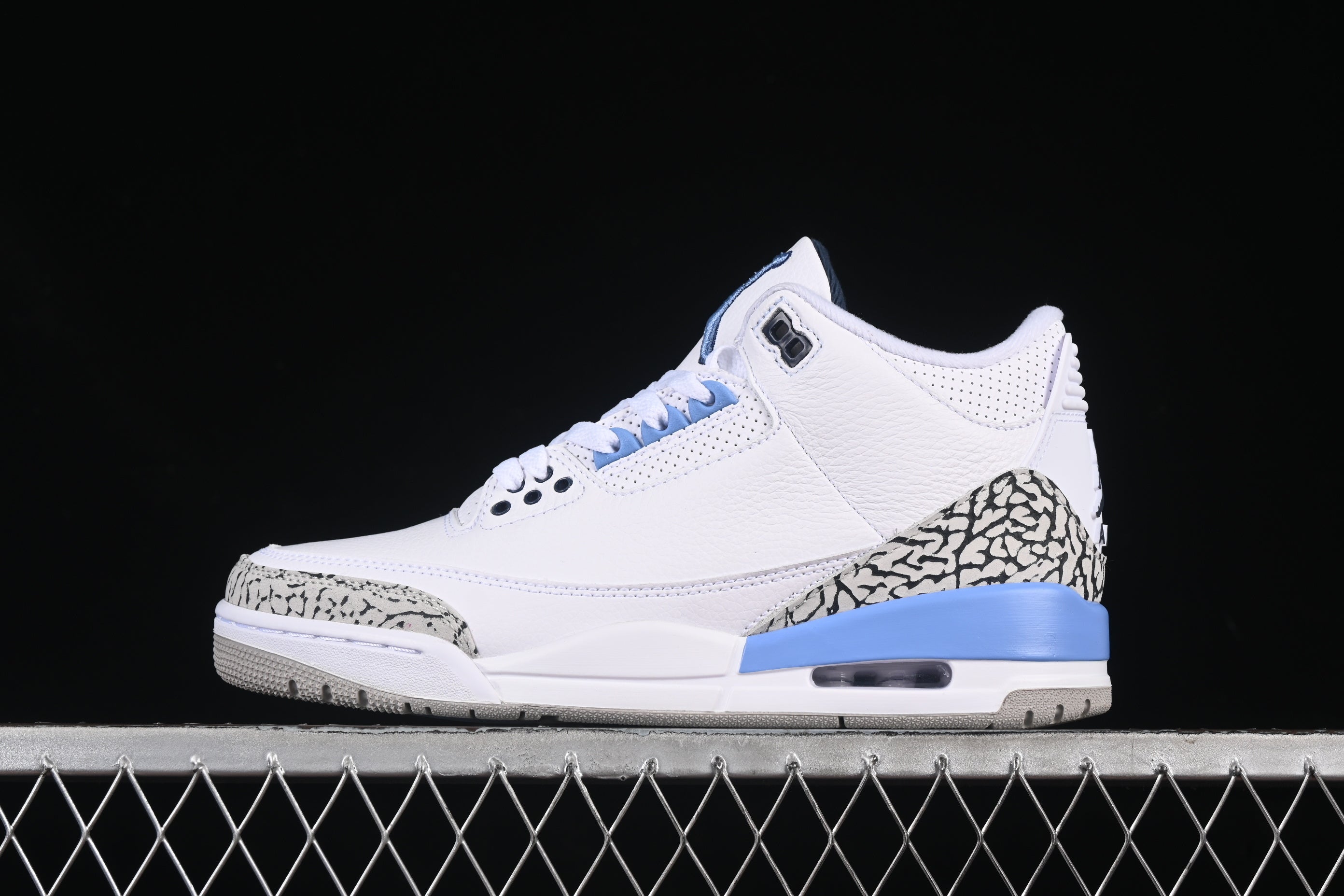 Jordan 3 UNC