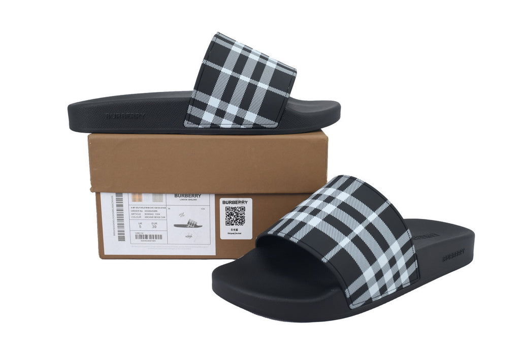 Burberry Slides Black