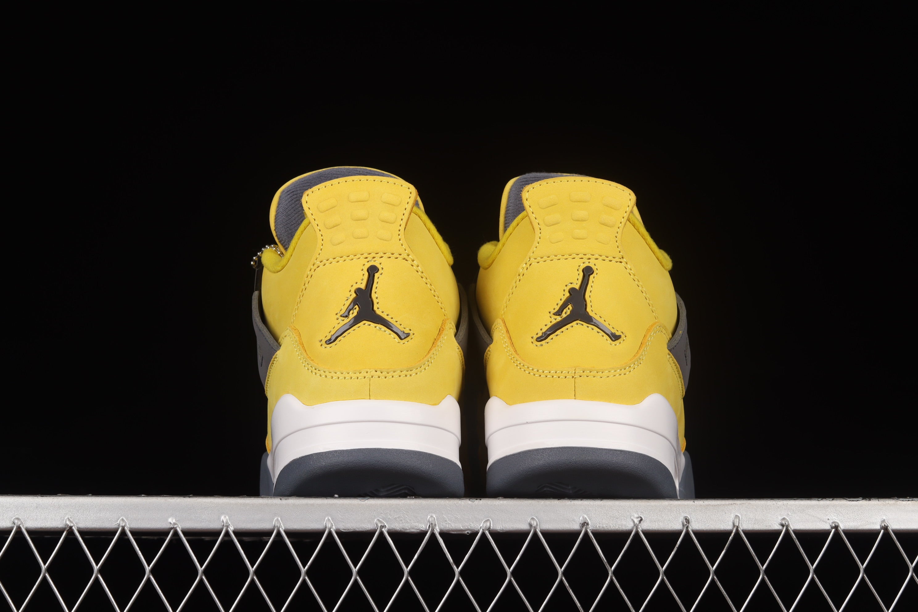 Jordan 4 Lightning